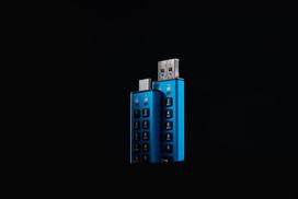 usb flash drive 3.2 - Kingston IronKey Keypad 200 128GB Mėlyna (Blue) - 3 nuotrauka
