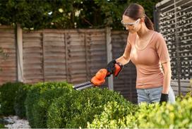 black decker gyvatvores - Black & Decker BCSS18B-XJ, akumuliatorinės žolės ir gyvatvorių žirklės, 18 V - 6 nuotrauka