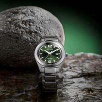 citizen super titanium - Citizen Eco-Drive Titanium AW1641-81X Žalias (Green) - 4 nuotrauka