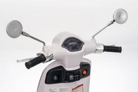 vespa vaikiska - Ramiz vaikiškas elektrinis motoroleris Vespa ROMA, baltas (White) - 22 nuotrauka