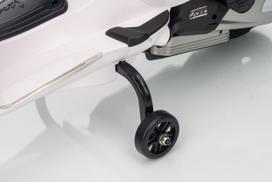vespa vaikiska - Ramiz vaikiškas elektrinis motoroleris Vespa ROMA, baltas (White) - 24 nuotrauka