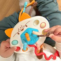 zaisliukas lape - Woopie Baby Montessori sensorinis žaislas-kramtukas-barškutis, lapė - 6 nuotrauka