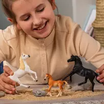 schleich horse club - Žaislinė figūrėlė Schleich Horse Club Arabian Mare 13908 - 2 nuotrauka