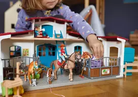 zirgu figureles - Rinkinys Schleich Horse Club Lakeside Riding Center 42567 - 6 nuotrauka