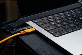 kabelis kampu - Tether Tools TetherPro USB-C Optima 10G 1.8m Oranžinė (Orange) - 3 nuotrauka