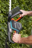 akumuliatorines gyvatvoriu zirkles gardena - Gardena ComfortCut 600/55 - 5 nuotrauka
