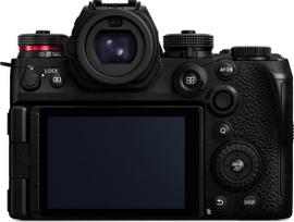 fotoaparatai panasonic lumix - Panasonic Lumix S1 II + 24-105mm F4 - 2 nuotrauka
