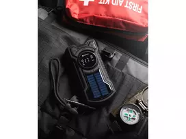 5000 mah power bank - Sandberg 421-03 Survivor Radio All-in-1 5000 Juoda (Black) - 5 nuotrauka