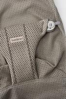 kedutes uzvalkalas - BABYBJÖRN gultuko audinys Bliss, pilkai smėlio (Grey Beige) - 2 nuotrauka