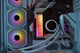 32gb operatyvioji atmintis - Kingston FURY Renegade RGB DDR5 64GB (2x32GB) 6400MHz CL32 Baltas (White) - 4 nuotrauka