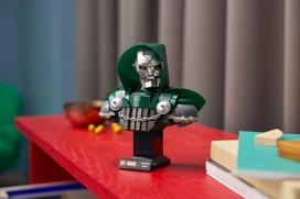 lego super heroes - LEGO Marvel Super Heroes Doctor Doom Bust 76345 - 8 nuotrauka