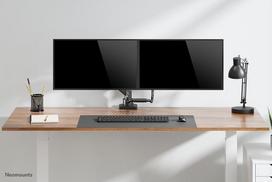 2 monitoriu laikiklis - NEOMOUNTS BY NEWSTAR DS75-450BL2 FULL MOTION MONITOR DESK MOUNT FOR 17-32" SCREENS - BLACK - 5 nuotrauka