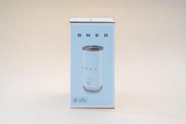 sildytuvas - Smeg Pieno putų plakiklis MFF02BLEU Juodas (Black) - 2 nuotrauka