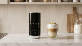sildytuvas - Smeg Pieno putų plakiklis MFF02BLEU Juodas (Black) - 3 nuotrauka