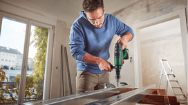 bosch sds plus perforatoriai - Perforatorius Bosch Universal Hammer; 2,0 J; SDS-Plus; 18 V; 1x4,0 Ah akum. - 5 nuotrauka