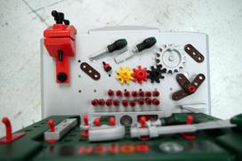 meistro stalas zaislinis - Klein Bosch Workshop Set 8574 - 4 nuotrauka