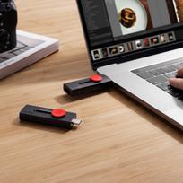 usb c atmintukas - Lexar | Flash Drive | JumpDrive D300 | 32GB | USB 3.2 Gen 1 | Black/Red | LJDD300032G-BNBNG - 2 nuotrauka