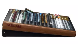 tascam - Tascam Model 12 12 kanalų Juodas (Black) - 4 nuotrauka