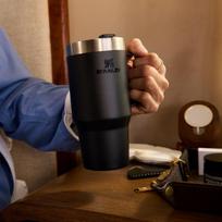 stanley gertuve termosai, termopuodeliai - Termopuodelis Stanley The Everyday Suburban Mug, 0.47 l, juoda sp. - 2 nuotrauka