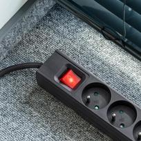 elektros ilgintuvas - Rebel elektros tinklo ilgintuvas 5 lizdai su jungikliu 3m - 1.5mm - 4 nuotrauka