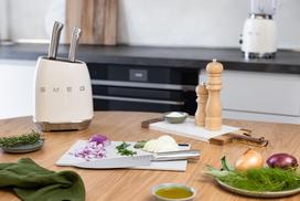 smeg peiliu - SMEG peilių rinkinys su stovu 50's Style, 7 dalys, kreminės spalvos (Cream) - 2 nuotrauka
