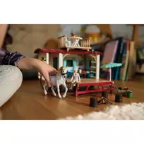 nameliai ant ratu - SCHLEICH HORSE CLUB Rinkinys „Namelis ant ratų slaptiems klubo susitikimams“ 42593 - 6 nuotrauka