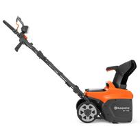 sniego valytuvai - HUSQVARNA ST 143i - 10 nuotrauka