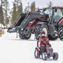 paspiriamos masineles - Falk Valtra S4 pedalinis traktorius su priekaba, raudonas (Red) - 7 nuotrauka