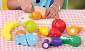 virtuves peiliai - EcoToys Mediniai vaisiai ir daržovės 13vnt su lentele ir peiliu - 2 nuotrauka