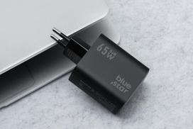 usb type c laidas - BlueStar VT-43 kelioninis įkroviklis GaN 4A 65W 2 x Type C + USB A PD QC4.0 Juodas (Black) - 5 nuotrauka