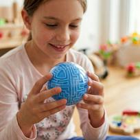galvosukis kamuolys - Woopie 3D dėlionė Amaze Ball, mėlyna (Blue) - 7 nuotrauka