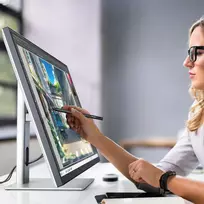 3840x2160 monitoriai - ALOGIC Clarity Max Touch 32" UHD 4K, jutiklinis (Touch) - 3 nuotrauka