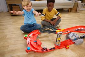 f1 hot wheels - Mattel Hot Wheels lenktynių trasa – Downhill Circuit Race (JMC90) - 6 nuotrauka
