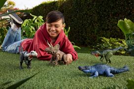 zaislinis dinozauras - Žaislinė figūrėlė, dinozauras Mattel Jurassic World Gigantic Thrashers Chilantalsaurus, 37 cm, juoda/pilka - 3 nuotrauka