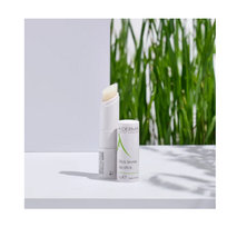 a derm - A-Derma Les Indispensables Lip Stick 4g Moterims Lūpų balzamai - 2 nuotrauka