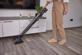 vertikaliai dulkiu siurblys - Hisense WET AND DRY EXPERT HFC743169BKA juodas (black) - 35 nuotrauka