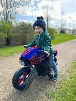 motociklai vaikams - Vaikiškas elektrinis motociklas „Žmogus-voras“ Huffy 17345W - 5 nuotrauka