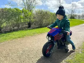 motociklai vaikams - Vaikiškas elektrinis motociklas „Žmogus-voras“ Huffy 17345W - 9 nuotrauka