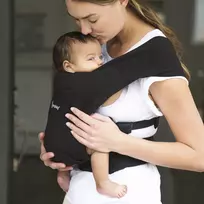ergobaby embrace nesiokle - Ergobaby nešioklė Embrace, pure black - 5 nuotrauka