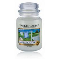 Yankee Candle Clean Cotton aromatinė žvakė - 104 g.
