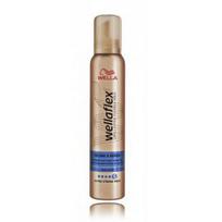 Wella Wellaflex 2nd Day Volume plaukų formavimo putos Vol 4 200 ml