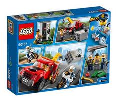 legajos - LEGO Tow Truck Trouble 60137 - 3 nuotrauka